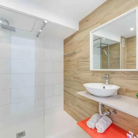 Beautiful 2 Bedrooms In Puerto Banus Marbella
